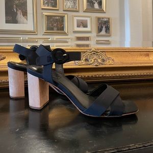 Doen Block Heel Shoes